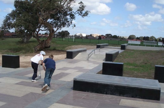 Roxburgh Park Skate Park.JPG